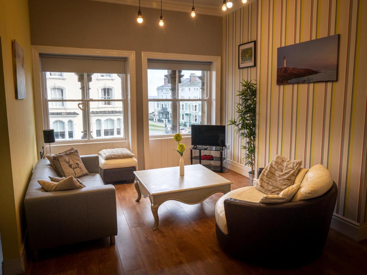 Cornerhouse Apartments Лландидно Экстерьер фото